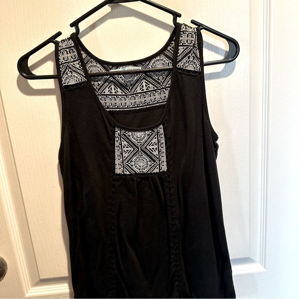 Maurice’s top black